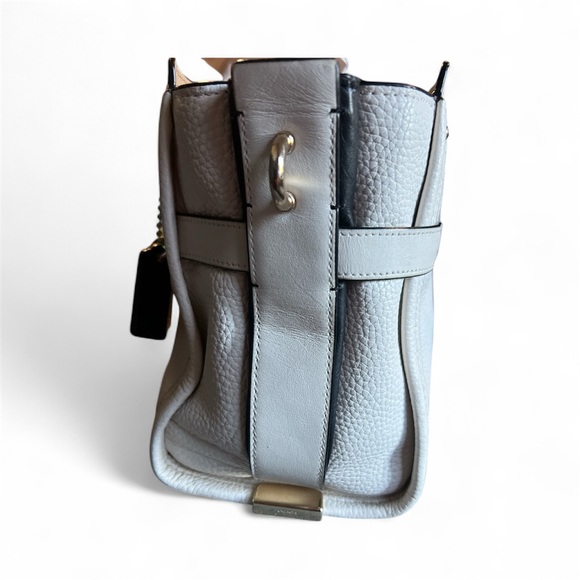 Coach Swaggle 27 in Cream Pebble Leather Handbag - Picture 4 of 9